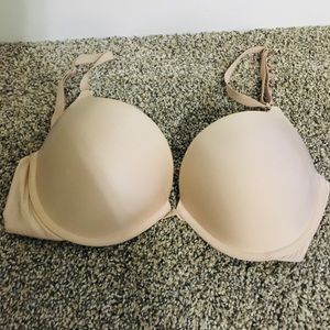 Victoria secret push up bra 36D